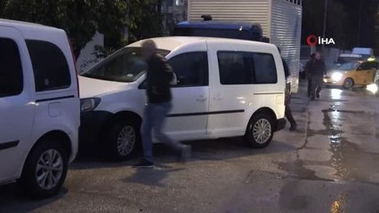 Anne ve kızı yemek masasında infaz edildi