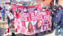 Masiva marcha contra liberación de feminicidas y violadores llegó hasta el Juzgado de La Paz