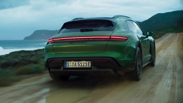 Der neue Porsche Taycan Turbo S Cross Turismo - Sportliches Zubehör