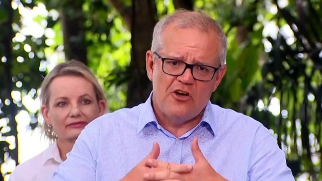 Government pledges $1b extra funding to Great Barrier Reef