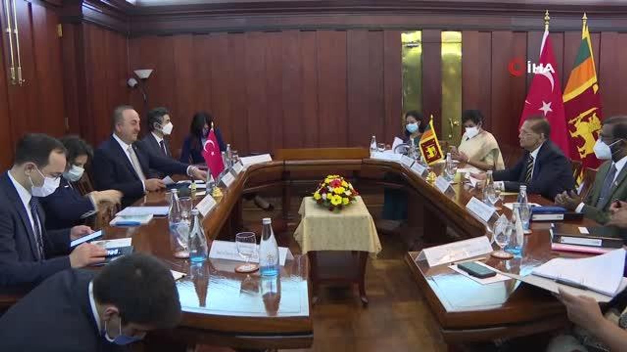 Bakan Çavuşoğlu, Sri Lanka Dışişleri Bakanı Peiris ile görüştü