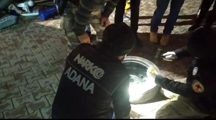 Yedek lastikte 2 kilo 950 gram esrar ele geçirildi: Biri kadın 2 kişi tutuklandı