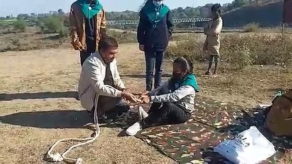 Gujarat Hindi News Video : विद्यार्थियों ने लोगों को बचाने का लिया प्रशिक्षण