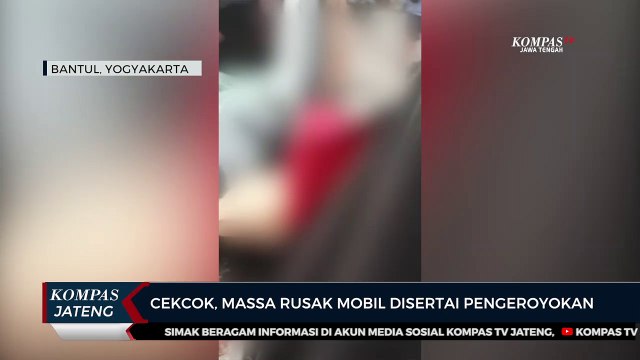 Cekcok, Massa Rusak Mobil Disertai Pengeroyokan