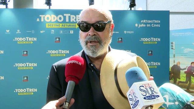 Antonio Resines sale de la UCI tras más de un mes de lucha contra el covid