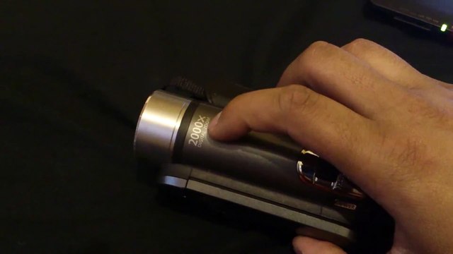 Canon Legria FS200 Digital Camcorder (Review)