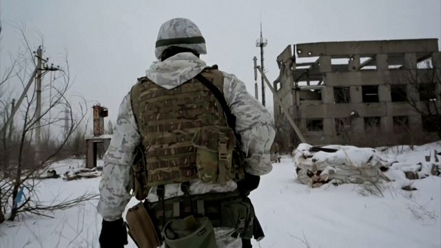 «Nous devons rester calmes» : l'attente et l'inquiétude des soldats ukrainiens dans l'Est du pays