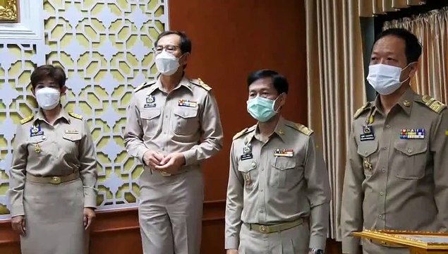 ผอ.สพป.ศรีสะเกษ เขต 1 นำ ผอ.ร.ร.และครูรับมอบวุฒิบัตรการอบรมหลักสูตรออนไลน์สอนภาษาอังกฤษ ประเทศนิวซีแลนด์ จากผู้ว่าฯ