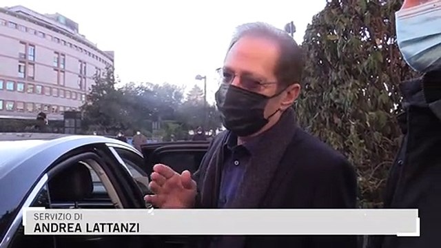 Berlusconi, il fratello Paolo: Migliora ma ci vuole tempo. Quirinale? Non ne abbiamo parlato