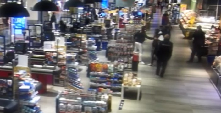 Rapine e aggressioni nel Milanese, arrestati tre membri della baby gang 20061 (28.01.22)