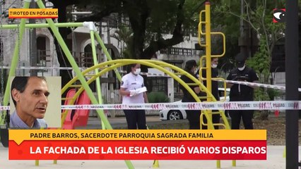 La fachada de la iglesia recibió varios disparos