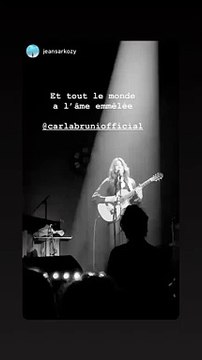 Concert de Carla Bruni à l'Olympia, à Paris. Vidéo partagée parJean Sarkozy sur Instagram.