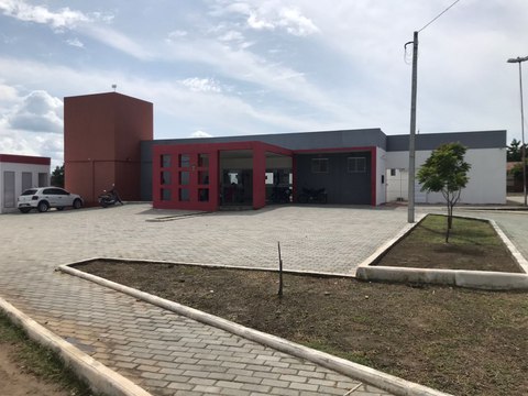 Com movimentação tranquila, equipe do posto de vacinação em Cajazeiras reforço convite para imunização