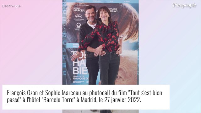 Sophie Marceau rayonnante devant les photographes en Espagne !