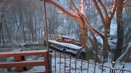 바이든 방문 앞두고 피츠버그 다리 붕괴 10여 명 부상 / YTN