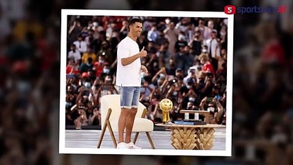 Sapa Ribuan Penggemarnya di Dubai, Ronaldo Terima Penghargaan Spesial dari Globe Soccer Awards