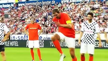 ركلات جزاء مجنونة غير طبيعية..!!