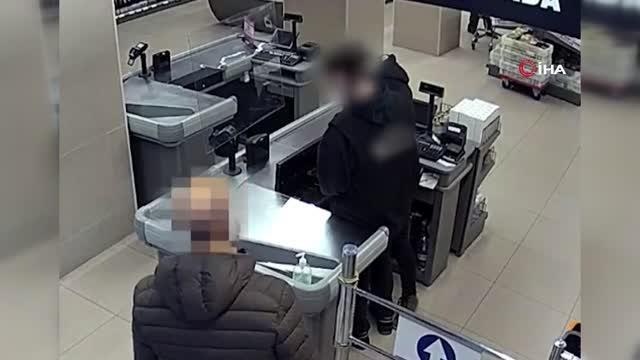 İspanya'da izinli polis marketteki soygunu önledi