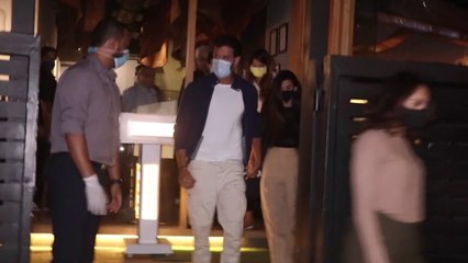 Hrithik Roshan spotted with mystery woman, Fans ask is she your girlfriend?