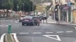 Brutal caso de maltrato animal: una persona conduce por Almería con un pony atado al copiloto