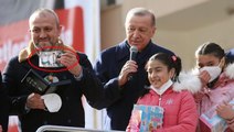 Açılışta gördüğü fotoğraflar Cumhurbaşkanı Erdoğan'ı duygulandırdı: Tam 21 yıl önce, nereden nereye