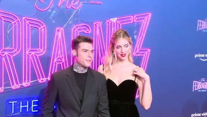 Chiara Ferragni disfruta del centro de Milán en familia