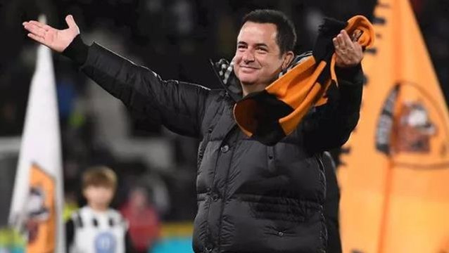 Acun Ilıcalı'nın bayrak talimatı mest etti! Hull City'nin paylaşımına Türkiye'den beğeni yağıyor