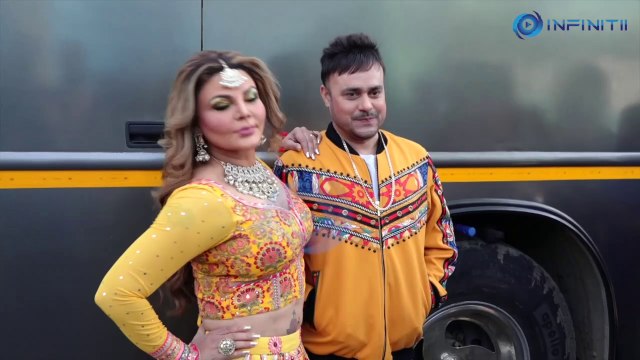 Rakhi Sawant Lip Lock With Her Husband On Biggboss Set At Filmcity