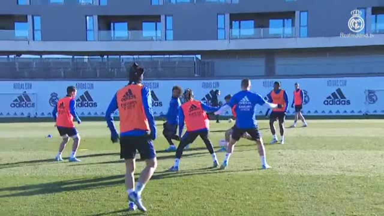 Carvajal ya trabaja en el césped pero no forzará su reaparición