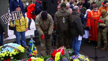 Baerbock und Le Drian fliegen zu Gesprächen in die Ukraine