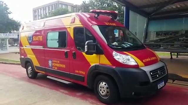Ao descer de ônibus, homem sofre queda e fica ferido no Centro