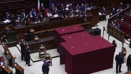 Sergio Mattarella é reeleito presidente da Itália