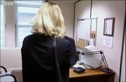 The Office Saison 1 - Most Awkward Interview Ever David Brent The Office (EN)