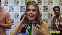 Teen Wolf Saison 0 - Holland Roden Talks Stiles/Lydia Kiss, Dylan O'Brien & More: 2013 Comic-Con (EN)