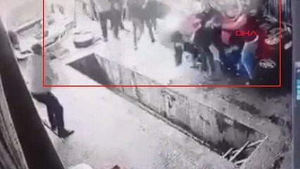 Büyükçekmece'de baba ve oğulları tamirhaneyi levyelerle bastı