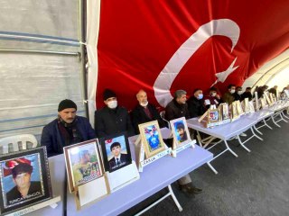 Evlat nöbetindeki baba Begdaş: "Siyasi partiler birleşirse evlatlarımız gelir"