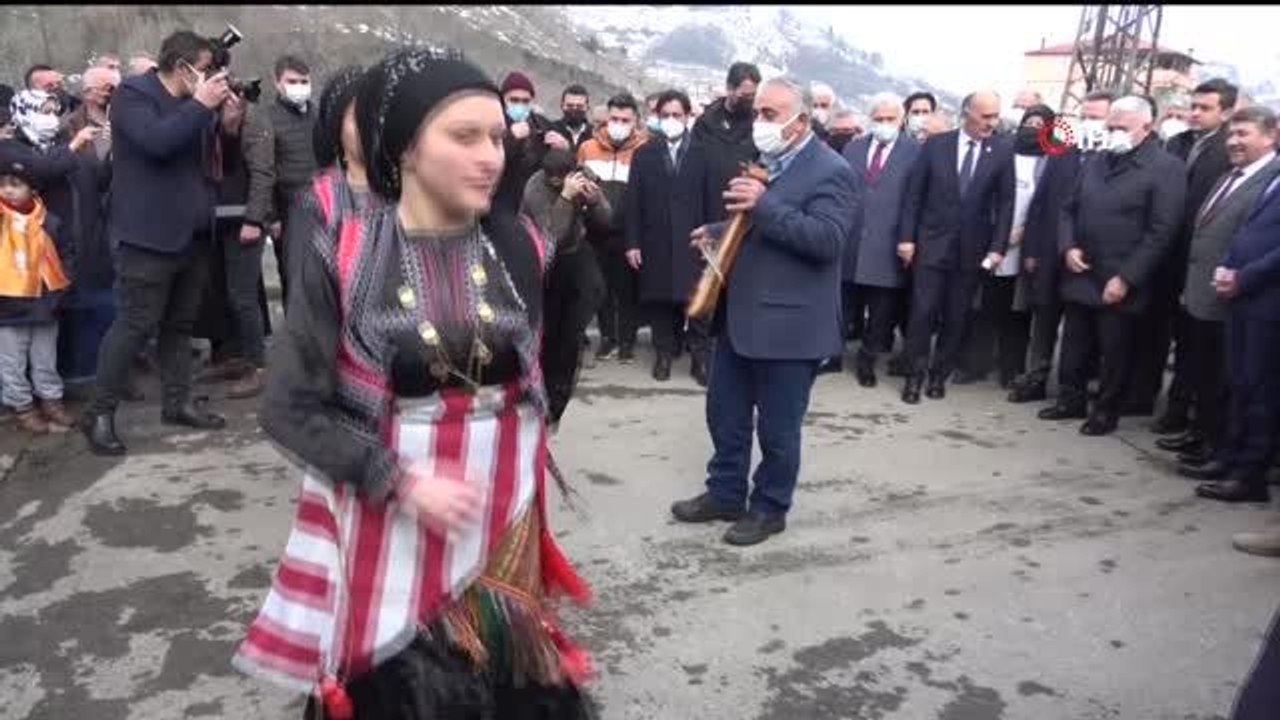 Binali Yıldırım Kuşköy'de "kuş dili" ile karşılandı, karşılamada renkli anlar yaşandı