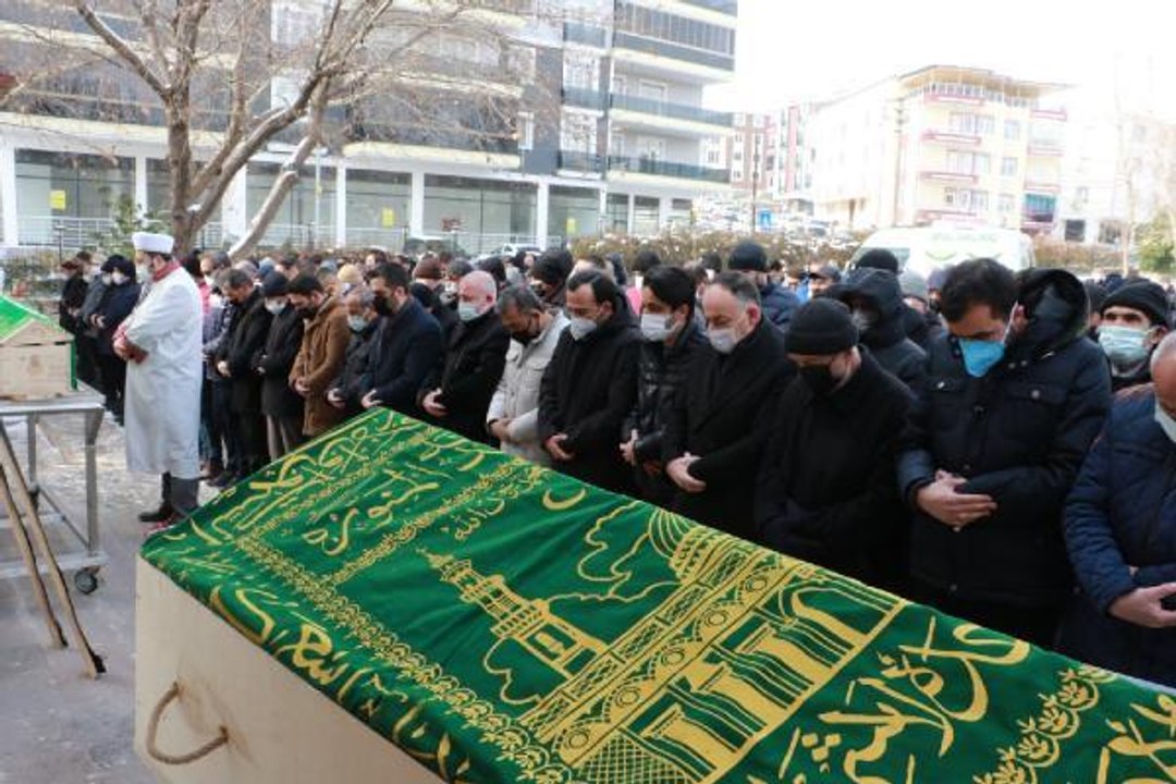 Son dakika haber: ESKİ HASTANE BİNASINDAN DÜŞEREK ÖLEN ŞEVVAL, SON YOLCULUĞUNA UĞURLANDI