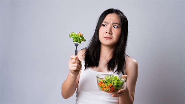 सलाद खाने का सही समय क्या है | What is the right time to eat Salad | Boldsky