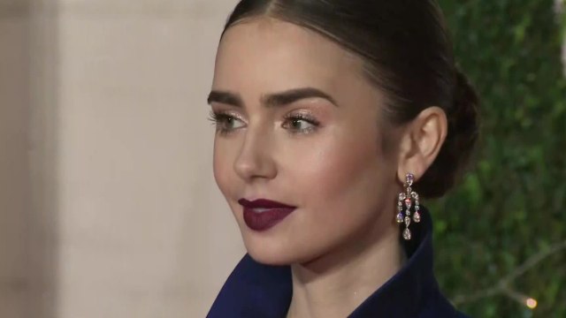VOICI : PHOTO Phil Collins : le touchant message de sa fille Lily Collins (Emily in Paris) pour son anniversaire