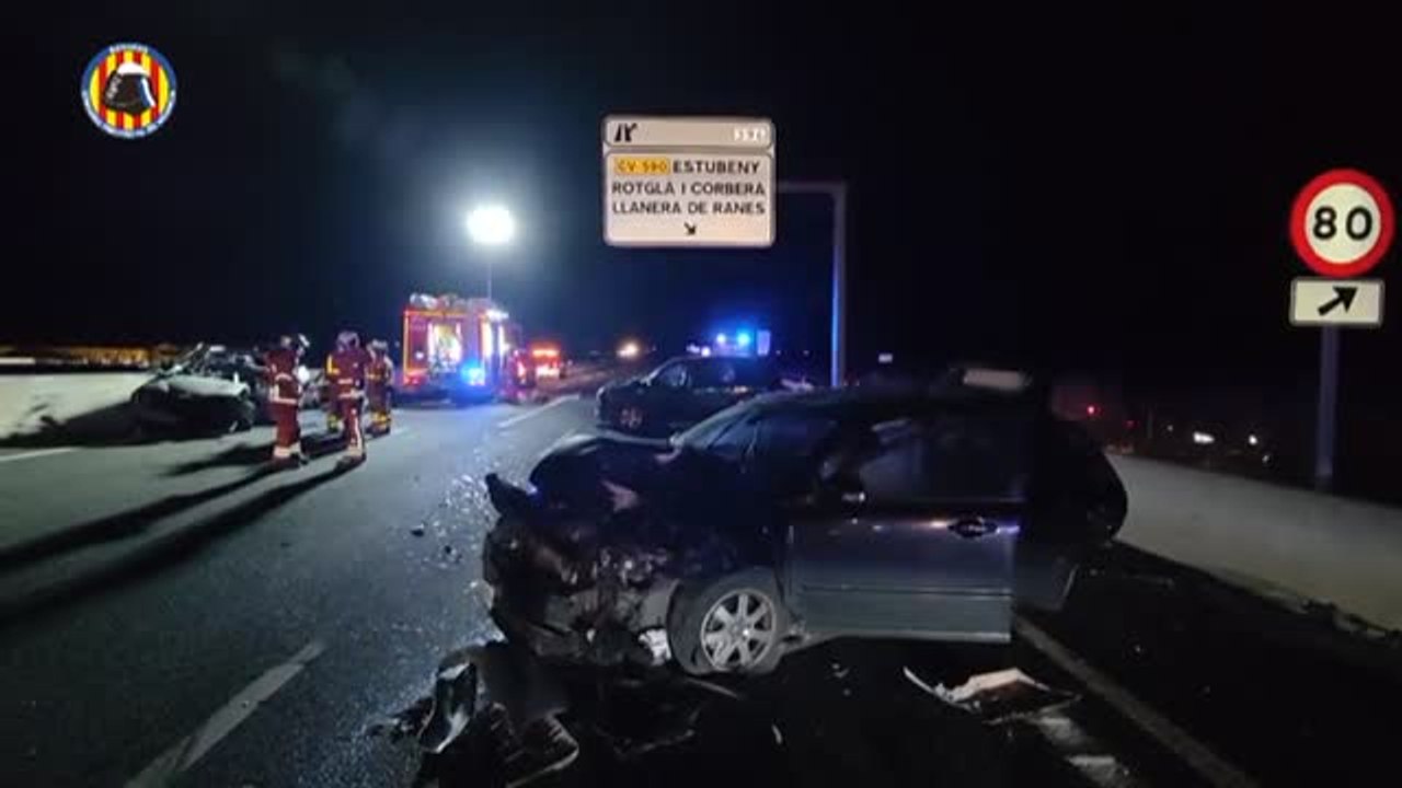 Mueren cinco personas en un choque múltiple en la A-7 en Valencia