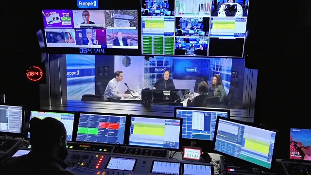 La primaire de la gauche, le choix de Marion Maréchal Le Pen et la stratégie d'Emmanuel Macron : le débat de Charlotte d’Ornellas, Louis de Raguenel et Ghislaine Ottenheimer