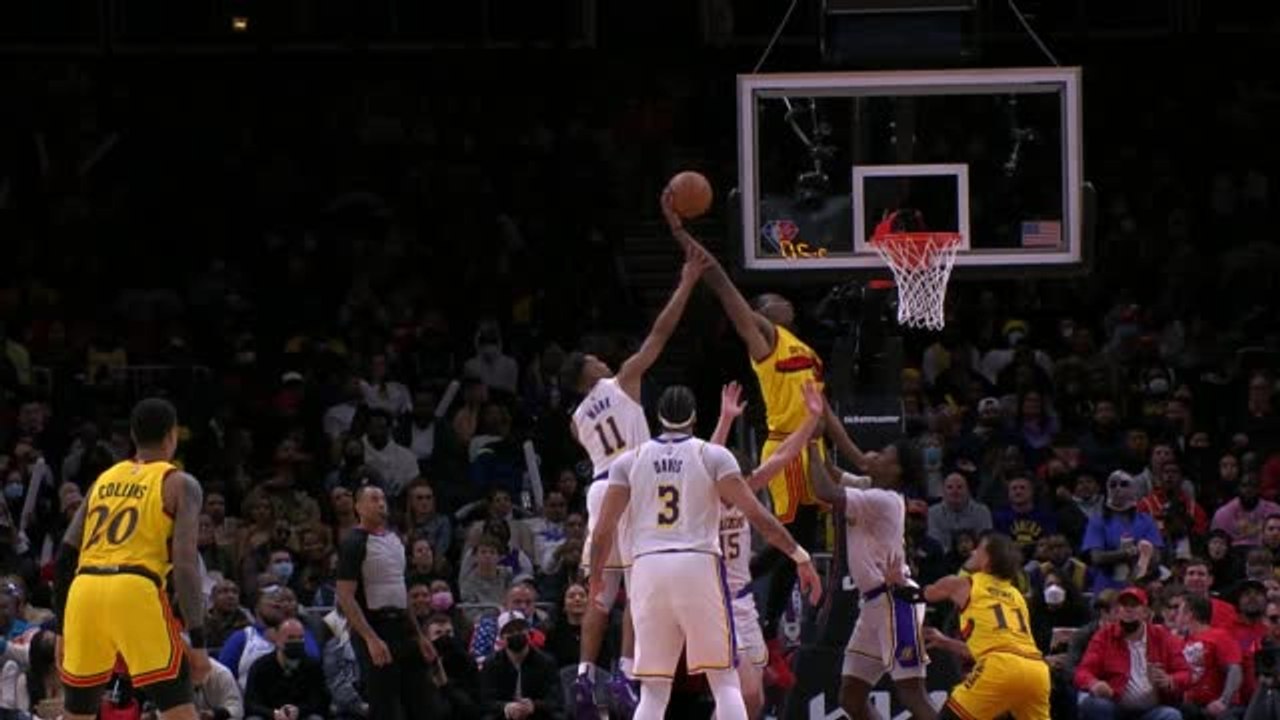 Okongwu defies physics, makes the slam