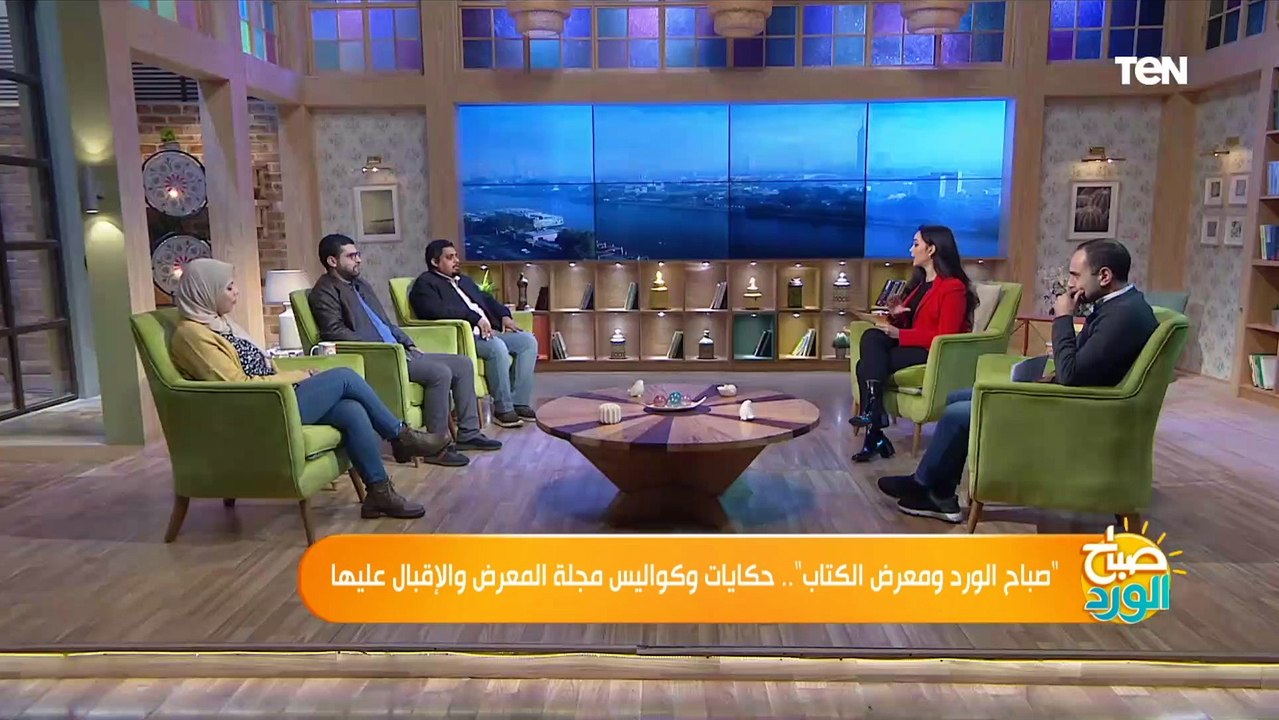رجل عجوز بعكاز.. مصور مجلة معرض الكتاب يكشف عن أهم صورة التقطتها خلال فترة المعرض