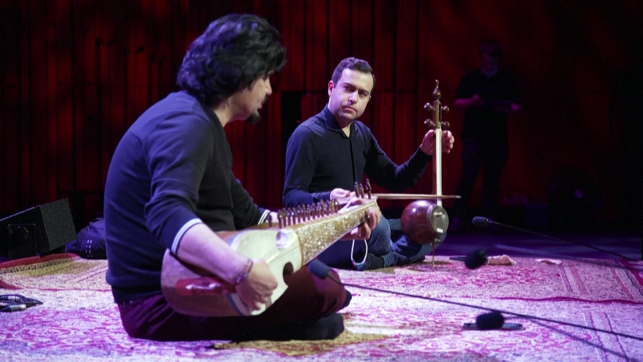 Loin de son pays et des talibans, ce virtuose fait vivre la musique afghane