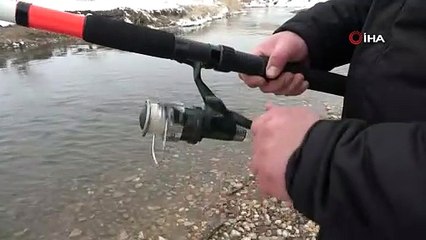 Kutuplar değil Türkiye! Eskimo usulü balık avlıyorlar