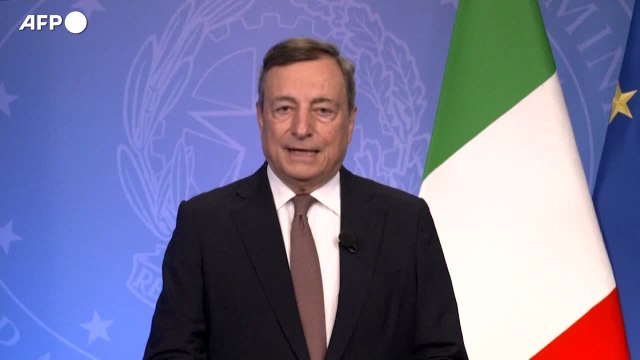 Il Mattarella bis travolge i partiti, ma ora Draghi vuole correre