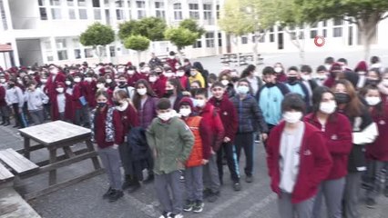 KKTC'de Öğrencilerin Karne Sevinci