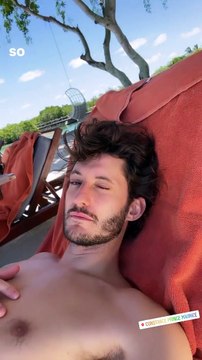 Pierre Niney et sa compagne Natasha Andrews en vacances sur l'île Maurice