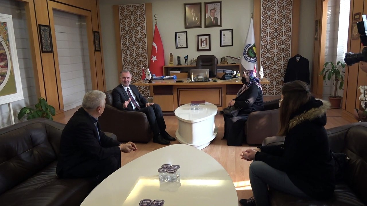 Başkan Taban, İnegöl’ün Adile Naşit’ini makamında ağırladı